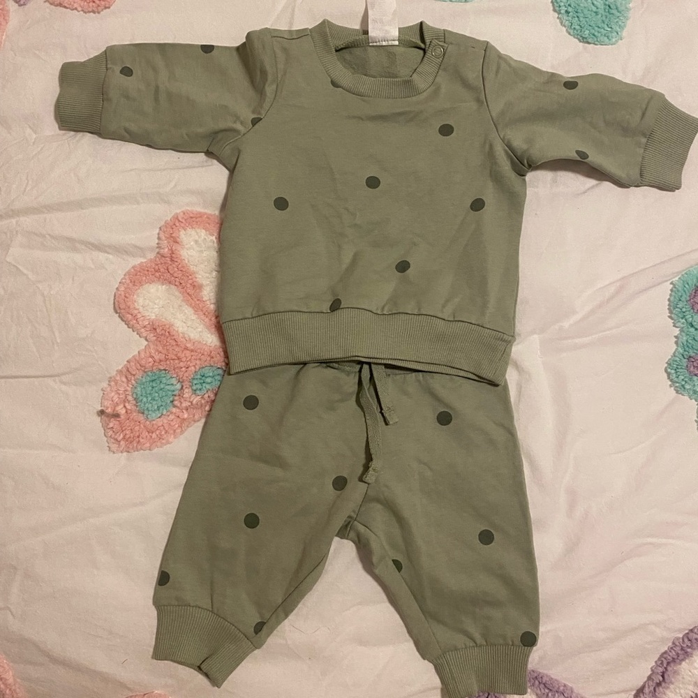 H&M sweatsuit